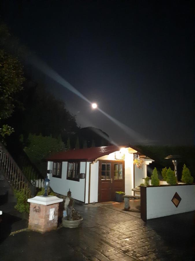 Riverside Lodge Carlingford Exterior photo