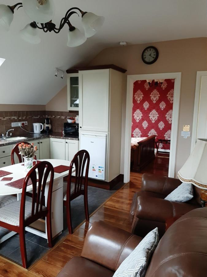 Riverside Lodge Carlingford Exterior photo