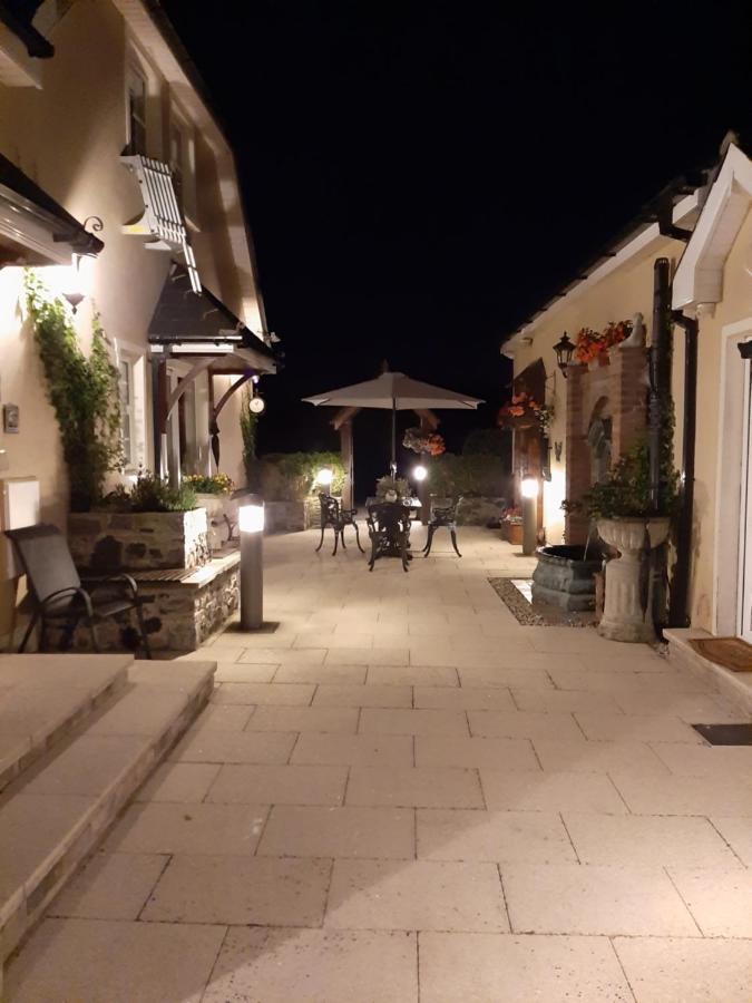 Riverside Lodge Carlingford Exterior photo